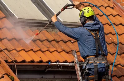Démoussage et hydrofuge de toiture à Oudincourt